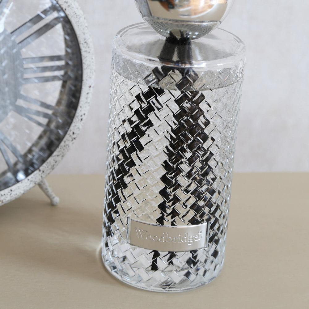 Woodbridge Pure Linen 1000ml reed diffuser styled in a room